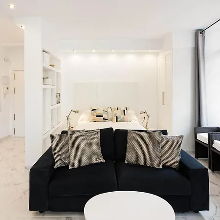 Arriola Con Terraza Freshapartments マラガ
